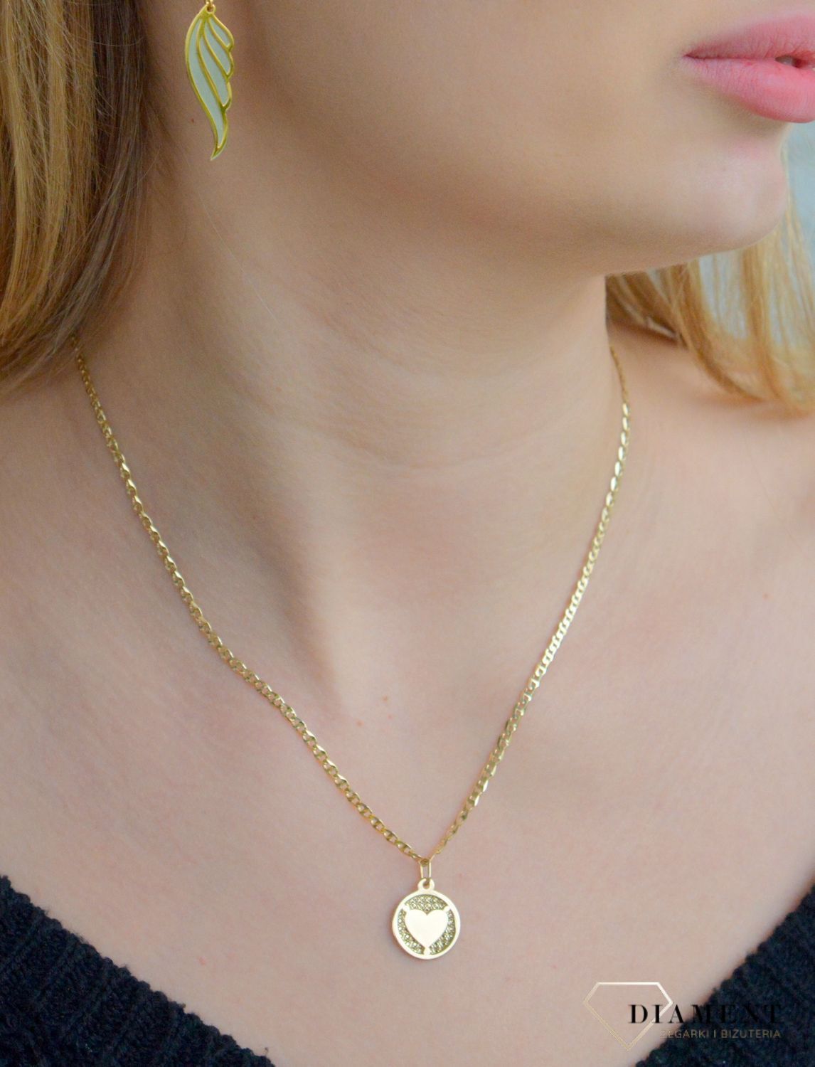 Złota zawieszka 585 okrągła blaszka z Sercem ZA 7088.jpg